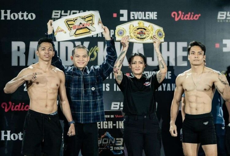 Randy pangalila mengalahkan kkajhe di byon combat 3 Randy pangalila mengalahkan kkajhe di byon combat 3. Foto: instagram. Com/celloszxz