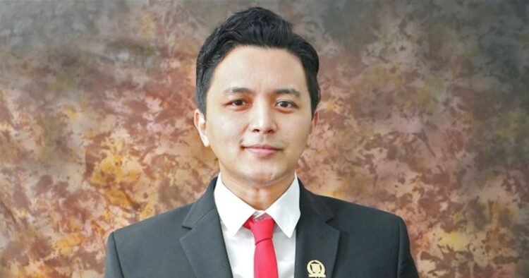 Anggara wicitra sastroamidjojo, pemuda berdedikasi dengan latar belakang politik dan bisnis, kini hengkang dari psi. Keputusannya menimbulkan spekulasi.