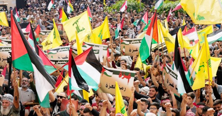 Demonstrasi besar-besaran di timur tengah menentang serangan udara israel di gaza Demonstrasi besar-besaran di timur tengah menentang serangan udara israel di gaza