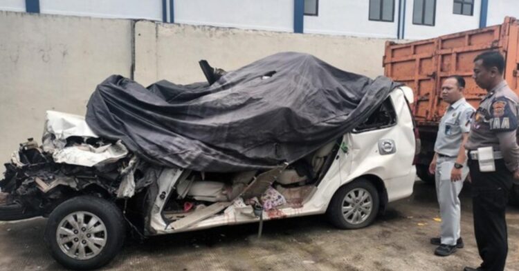 Tkp di tol karanganyar, 4 tewas 5 luka akibat kecelakaan: identitas korban, kronologi dan penyebab