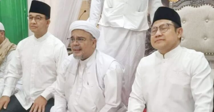 Dalam suasana sakral pernikahan putri rizieq, anies baswedan dan cak imin berbagi kebahagiaan di petamburan, menegaskan momen tanpa agenda politik, hanya kehormatan dan kepedulian.