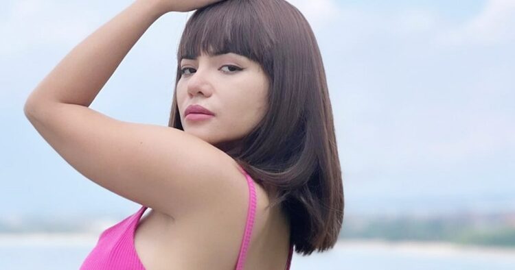 Dinar candy jomblo dan kesepian, cari pasangan serius: ini kriteria pria idealnya Dinar candy jomblo dan kesepian, menginginkan lebih dari sekadar hubungan yang dijadikan konten. Dia berharap menemukan pria yang memiliki tanggung jawab tinggi dan bisa memenuhi kebutuhannya, termasuk dalam hal finansial.