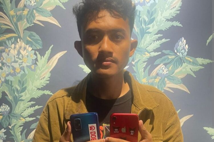 Deretan kasus galih loss, tiktoker yang kerap menuai hujatan berkat konten-kontennya yang dinilai tak bermutu, hingga jadi tersangka kasus penistaan agama.