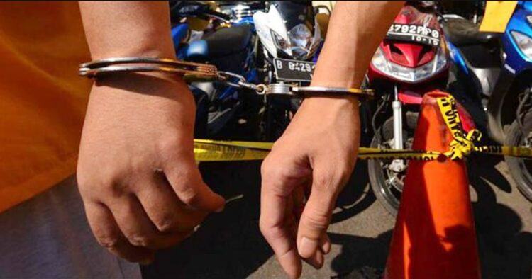 Duet pencuri sepeda motor di tebing tinggi dibekuk dalam waktu singkat Pencuri sepeda motor di tebing tinggi dibekuk polisi