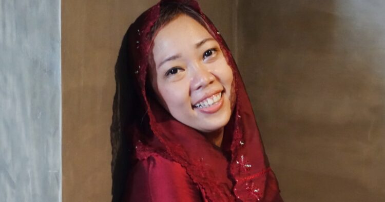 Paspampres tertipu kesederhanaan inayah wahid sampai putri gus dur diusir dari istana Meskipun berasal dari keluarga kepala negara, inayah wahid pernah mengalami pengusiran oleh paspampres saat berada di area istana.