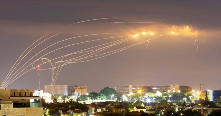 Jebolnya iron dome adalah buah dari kesombongan israel dalam pertahanan udara mereka, mengguncang kepercayaan terhadap sistemnya.