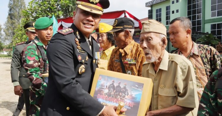 Kapolres pematang siantar di hut tni