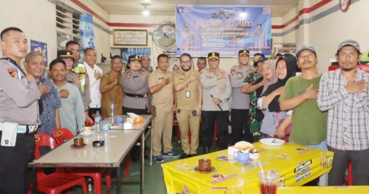Dalam rangka mempererat hubungan antara kepolisian dengan masyarakat, kapolres pematang siantar, akbp yogen heroes baruno sh, sik, menggelar acara interaktif "kopi siantar man".