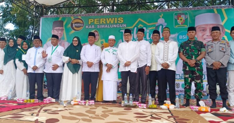 Tabligh akbar simalungun: ustadz das’ad latif dan ribuan jemaah dalam pengamanan polres Tabligh akbar simalungun berlangsung meriah dengan kehadiran ustadz das’ad latif. Dijaga ketat oleh polres, ribuan jemaah berkumpul dalam semangat keimanan dan ketaqwaan.