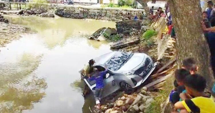 Mobil daihatsu sigra
