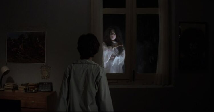 Serangan seram oktober 2023: empat film horor ini siap bikin kamu berteriak di bioskop! Oktober 2023 dipastikan penuh ketegangan dengan hadirnya empat film horor. Dari misteri bangku sekolah hingga restoran berhantu, siapkan dirimu untuk petualangan yang paling bikin merinding dan tak terlupakan!