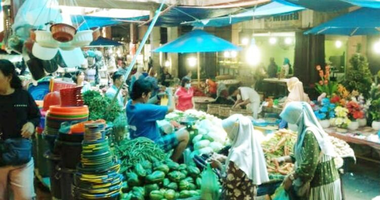 Pasar horas, tempat belanja terjangkau & ramah tamah di pusat kota siantar. Dibuka setiap hari mulai dari pagi hingga menjelang petang.