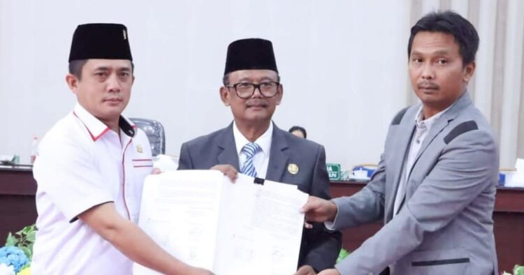 Dprd simalungun setujui ranperda pajak dan retribusi daerah Dprd simalungun setujui ranperda pajak dan retribusi daerah