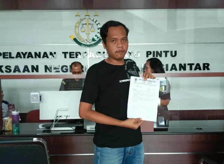 Wesly di pusara fee dan mark-up miliaran rupiah? Ketua fsakp, ali siregar. (ist)
