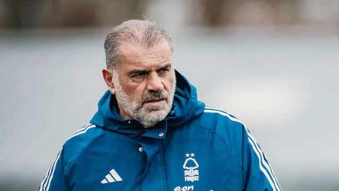 Kekalahan telak 0-3 dari Chelsea di depan publik sendiri menjadi akhir pahit bagi perjalanan singkat Ange Postecoglou bersama Nottingham Forest.