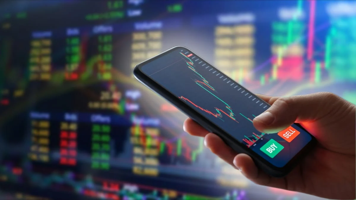 Ihsg “terbang” di atas 8. 200, investor kembali serbu pasar saham